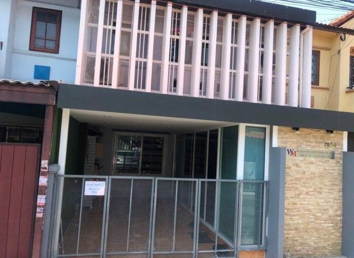 ขายทาวน์เฮ้าส์-2ชั้นพร้อมเฟอร์นิเจอร์-ในซอยหทัยราษฏร์39-คลองสามวา-กทม