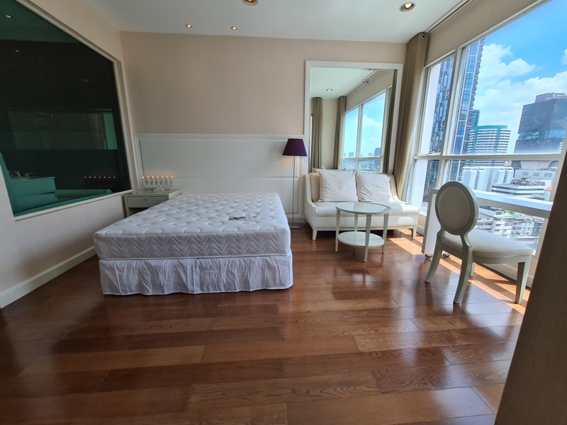 the-address-chidlom-for-sale-at-best-price-150xxx-baht-sqm-