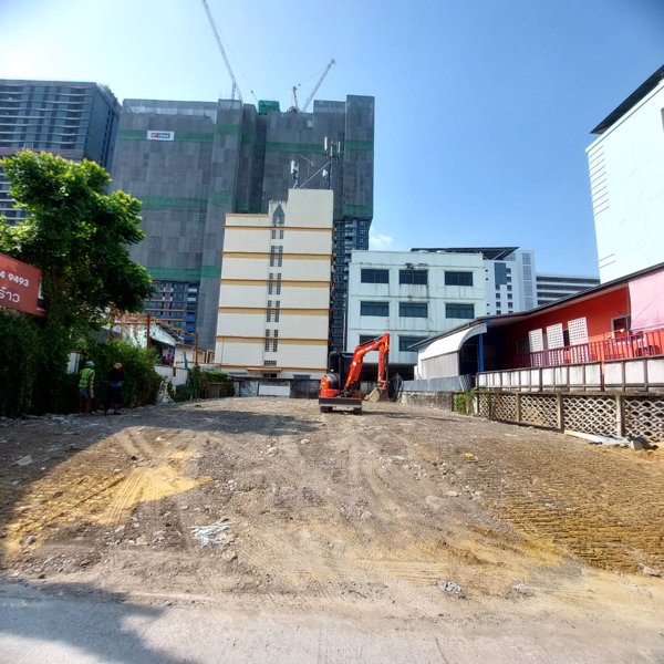 ขายที่ดิน-ลาดพร้าว1-ทำเลทอง-ติดถนนหลัก-ขนาด-99-ตารางวา-เหมาะสร้างบ้านและพัฒนาฯ-ใกล้-mrt-พหลโยธิน