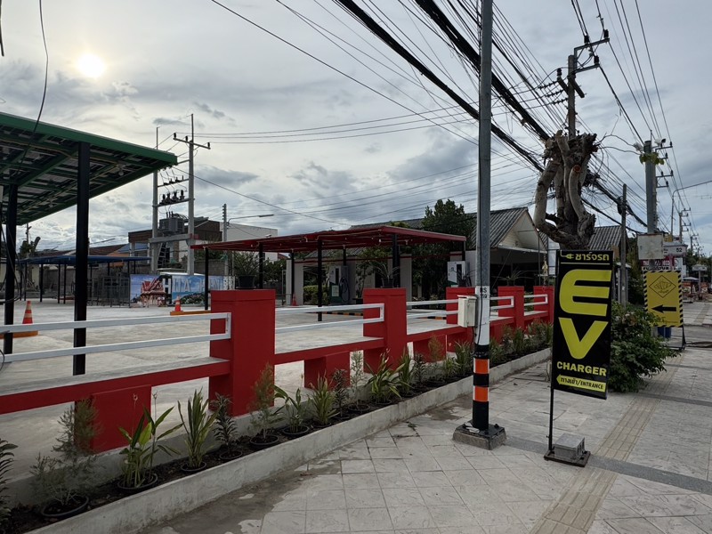 มีพื้นที่ให้เช่าที่สถานีชาร์จรถไฟฟ้าหัวหิน 52