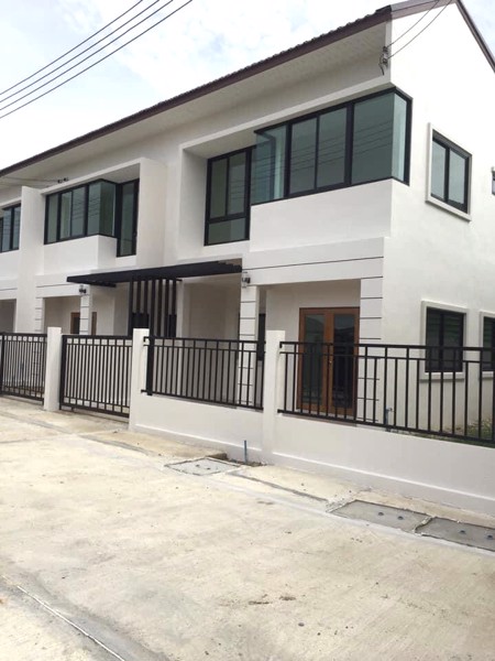 ขายบ้านเพชรบุรีทาวน์โฮม2ชั้น-185-ล้าน