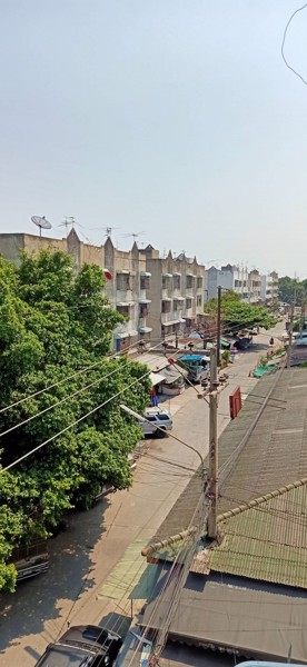 ขายคอนโดราคาถูก-200000-บาท-พร้อมเฟอร์นิเจอร์ใหม่-ใกล้รถไฟฟ้ารังสิต