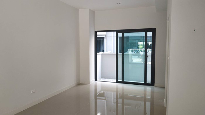 ขาย-โฮมออฟฟิศ-บ้านกลางเมือง-สาทร-สุขสวัสดิ์-3นอน-2น้ำ-181-ตรว