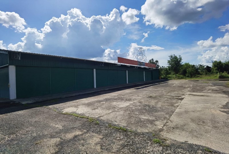 ขายด่วน!ที่ดิน อ.พิบูลฯ. จ.อุบล ติดถนน 7 ไร่ 3 งาน ไร่ละ 2.5 ล้าน หน้ากว้าง 200เมตร