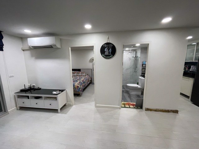 ขายถูก-คอนโดเดอะคริส-รัชดา-3-พร้อมเฟอร์นิเจอร์ครบ-the-kris-3-condo-