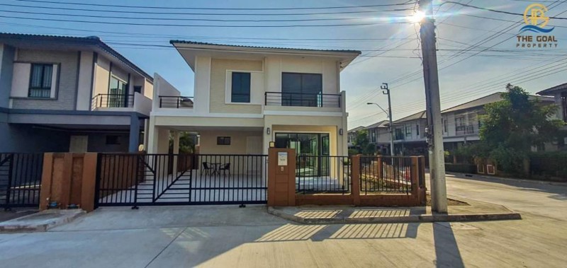 บ้านแฝดหลังมุมริมถนนสายเมน-ยังรอเจ้าของใหม่อยู่นะจ๊ะ-