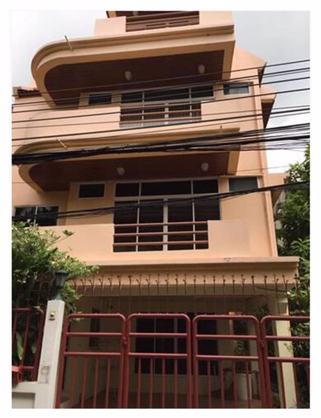 rsh194-ให้เช่าบ้านเดี่ยว-4-ชั้น-หลังมุม-40-ตรว-4-นอน-สุขุมวิท-31-รีโนเวทใหม่ทั้งหลัง