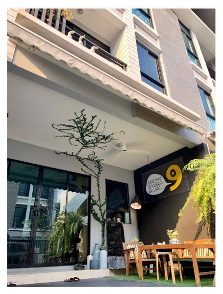 ขายทาวน์โฮม-3-ชั้น-3-ห้องนอน-18-ตารางเมตร-บ้านกลางเมือง-พระราม-9-รามคำแหง-พร้อมเฟอร์-7500000-บ