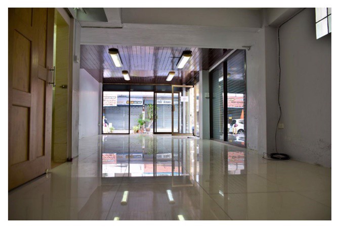 ให้เช่าอาคารพาณิชย์-5-ชั้น-240ตารางเมตร-3-ห้องนอน-ซอยปรีดีพนมยงค์-ใกล้ท่าเรือสะพานคลองตัน