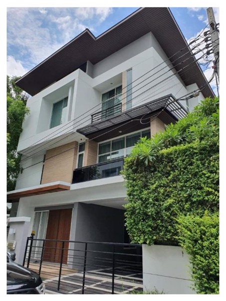 ให้เช่าบ้านเดี่ยว-3-ชั้น-3-ห้องนอน-76-ตารางวา-หมู่บ้านเนอวานา-บียอนด์-ไลท์-พระราม-9-เฟอร์ครบพ