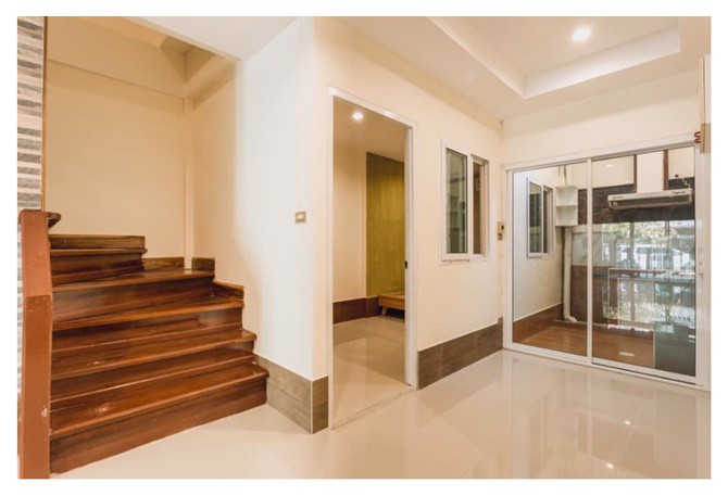 ให้เช่าทาวน์เฮาส์2ชั้น-112-ตารางเมตร-3ห้องนอน-หมู่บ้านเอเวอร์กรีน-ซอยบางนาตราด-56-เนชั่น-บา