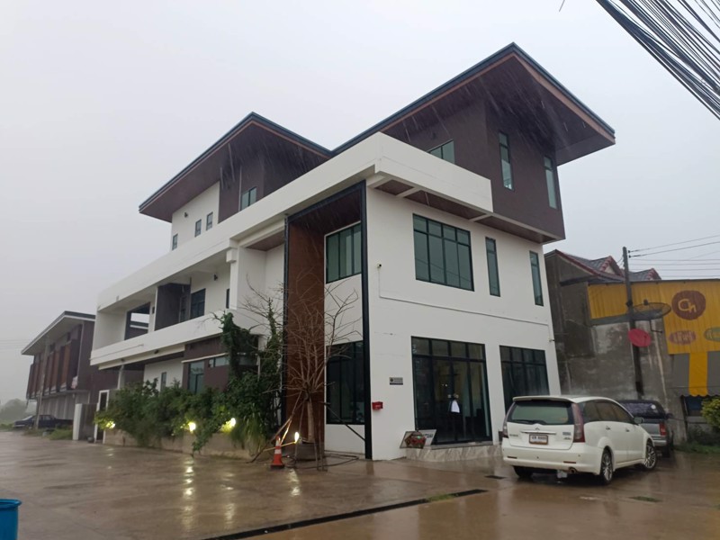 ขายโฮมออฟฟิศ-ขนาด-3-คูหา-3-ชั้น