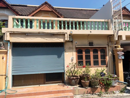 ให้เช่าหมู่บ้านทิพย์นคร-ถนวลจันทร์-เดินทางสะดวกเข้าออกได้หลายทาง