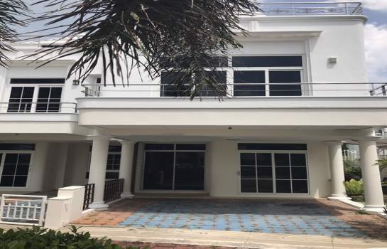 ทาวน์เฮ้าส์ตกแต่งใหม่พร้อมอยู่ห่างจากทะเลเพียง-200-เมตร-จากหาดวงศ์อมาตย์พัทยาเหนือตั้งอยู่ในทำเลที่เ