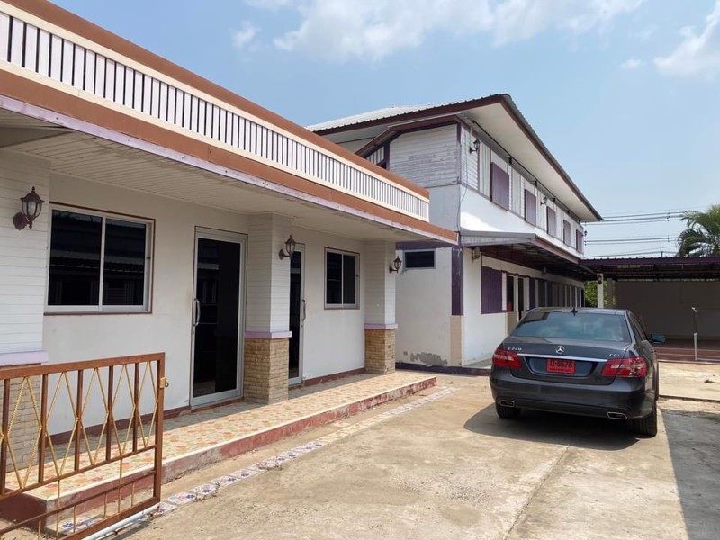 ที่ดินถูกมาก-พร้อมหอพัก