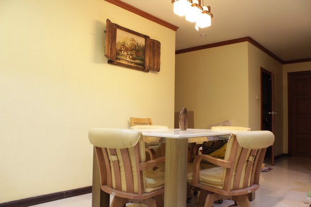 ขายคอนโด-bangna-complex-2-ห้องนอน-11930-ตรม-เจ้าของขายเอง-ขายพร้อมเฟอร์นิเจอร์-built-in-พร้อมอยู่