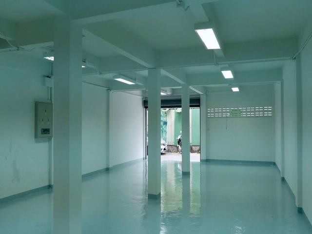 ให้เช่าตึกแถว-2-คูหาทะลุกัน-4-ชั้น-โล่ง-ห้องน้ำ-3-ชุด-ตรงข้ามศูนย์การค้าสี่พระยา-เขตบางรัก-ค่