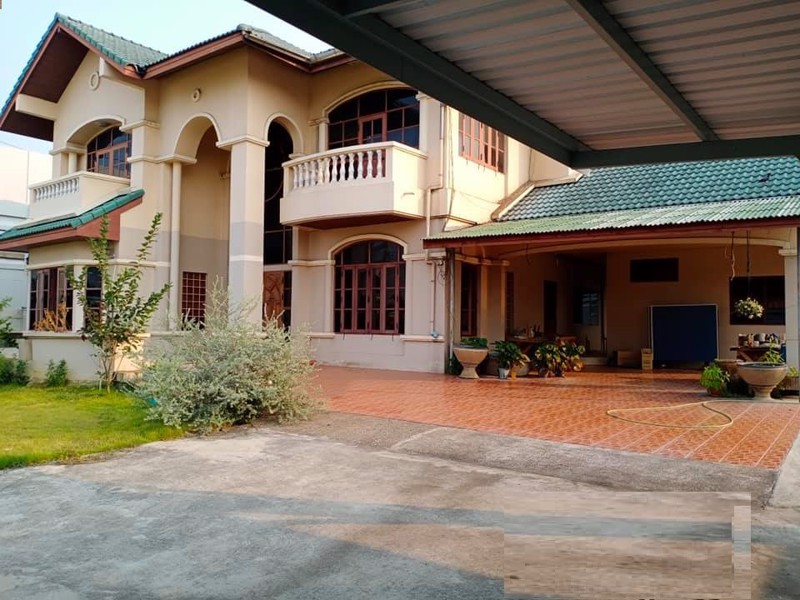 ให้เช่าบ้านเดียว2ชั้น-ติด-ถนนกาญจนาภิเษก-มีหลังเดียว-5นอน-4น้ำ-35000-ต่อเดือน