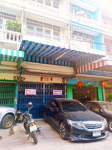 อาคารพาณิชย์ให้เช่า-ทำเลทองใกล้แยกคลองตัน-ใกล้แอร์พอตลิงค์-6ชั้น-3นอน-3น้ำ-25000ต่อเดือน