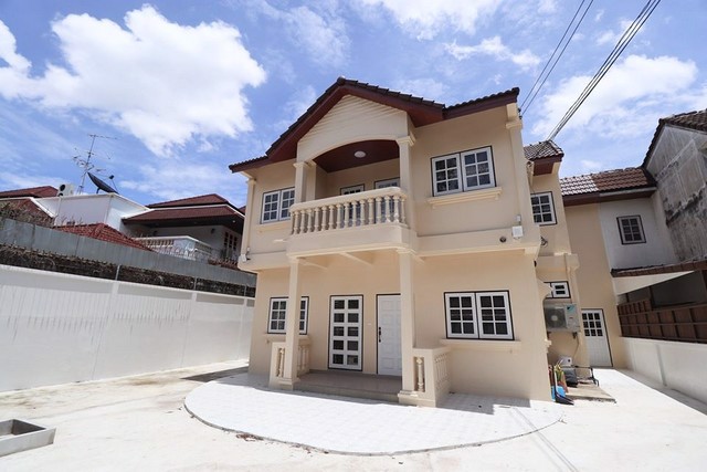 บ้านเดี่ยวให้เช่า-ซอย-รามคำแห่ง-36-1บ้านrenovateใหม่-103-ตรว-5นอน-5น้ำ-1ครัว-จอดรถ-2คัน-30000ต่อเด