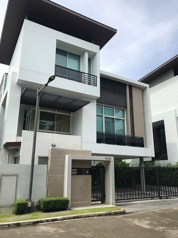 ขายบ้านเดี่ยว-3ชั้น-หมู่บ้าน-nirvana-beyond-รามคำแหง-พระรามเก้า-62ตรว-5นอน-5น้ำ-ราคา-26ล้านบาท