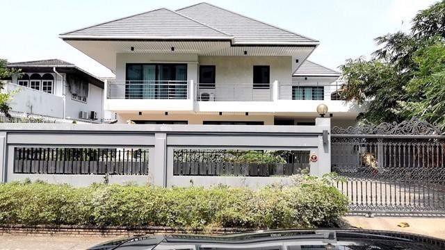 ให้เช่าบ้านเดี่ยว2ชั้น-หมู่บ้านอัมรินทรานิเวศน์-1เนื้อที่-100ตรว-390ตรม-4นอน-4น้ำ-39000ต่อเดือน