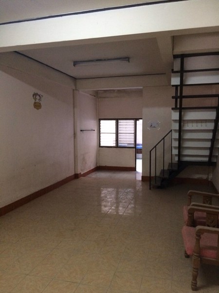 ขายทาวน์เฮ้าส์ซอยเพชรเกษม94-tel094-045-7914064-974-1695