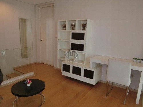 asoke-condo-near-mrt-for-rent-asoke-villa-corner-unit-duplex-room-near-phetchaburi-mrt