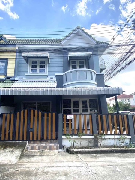 ขายทาวน์เฮ้าส์ 2 ชั้น เนื้อที่ 23 ตร.วา หมู่บ้านสินทรัพย์ 1 รังสิต-คลอง4 บ้านหลังมุม