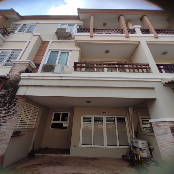 ให้เช่าบ้าน-ทาวน์โฮม-3-ชั้น-เศรณีรายา-2-ดอนเมือง-กรุงเทพ-ใกล้มหาวิทยาลัยรังสิต-สนามบินดอนเมือง