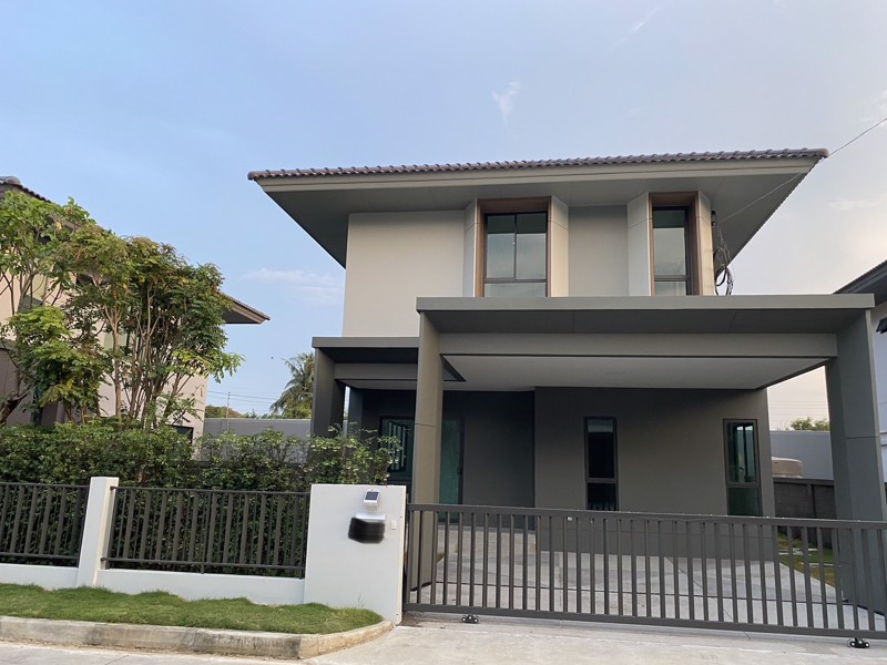 ขายบ้านเดี่ยว 2 ชั้น หมู่บ้านสราญสิริ ศรีวารี 3 ห้องนอน  ศีรษะจรเข้น้อย, ลาดกระบัง 54 ทำเลใกล้สนามบิ
