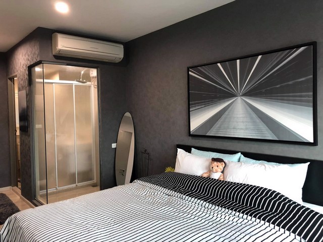 m1287-ขาย-life-ratchadapisek-2-ห้องนอน-2-ห้องน้ำ-หัวมุม-กว้าง-7589-ตารางเมตร