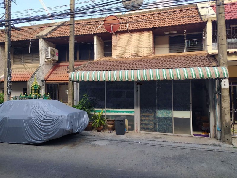 ขายบ้านทาวน์เฮ้าส์-2-ชั้น-ขนาด-25-ตารางวา-ย่านหลักสี่