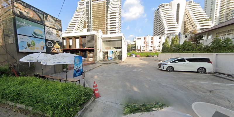 ขายที่ดินติดถนนเพชรบุรี 38/1 (พร้อมพงษ์) ทำเลดีมาก