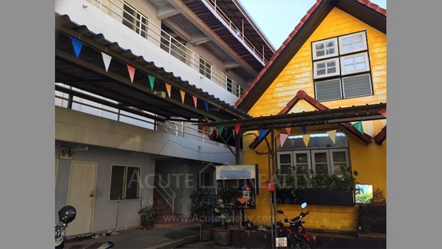 ขายอพาร์ทเม้นท์-ในนิมมานเหมินทร์-193-ตรว-2-ชั้น-จำนวน-32-ห้อง-เฟอร์นิเจอร์และเครื่องใช้ไฟฟ้าครบ