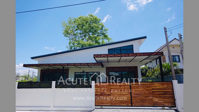 บ้านใหม่พร้อมโอนกรรมสิทธิ์-หลังกาดฝรั่ง-หางดง-จเชียงใหม่-ขนาดที่ดิน-85-ตรว-3-นอน-3-น้ำ