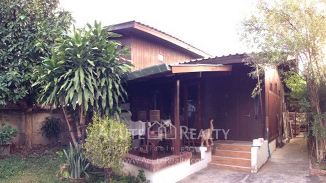 ขายบ้านสไตล์ล้านนาไทย-ในคูเมือง-จเชียงใหม่-61-ตรว-2-นอน-2-น้ำ-1-ใกล้ประตูท่าแพ