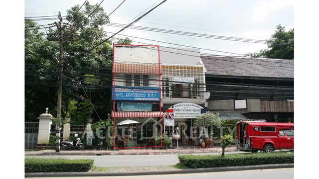 ขายอาคารพาณิชย์-ตรงข้ามเซ็นทรัลกาดสวนแก้วเชียงใหม่-ขนาด-20-ตรว-2-ชั้น-1-นอน-2-น้ำ-ทำเลในเมือง