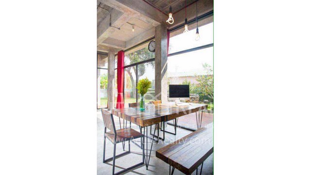 ขายบ้านเดี่ยว-อสันกำแพง-จเชียงใหม่-100-ตรว-2-ชั้น-3-นอน-3-น้ำ-ตกแต่งสไตล์ลอฟท์-พร้อมเฟอร์นิเจอร์