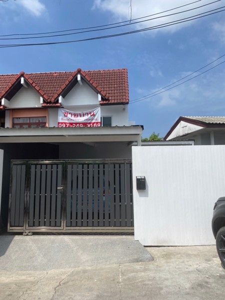 บ้านทาวน์เฮ้าส์-2-ชั้น-ตกแต่งใหม่ทั้งหลังพร้อมอยู่-บนทำเลบางเสาธง