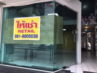 พื้นที่ร้านค้าให้เช่า-ทำเลดี-ติดถนนอโศก-ราคาพิเศษ