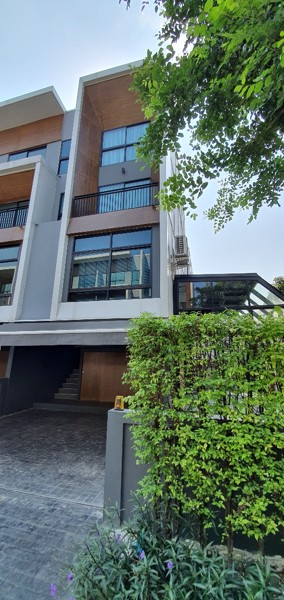 town-house-in-rama-3-for-rent-450-sqm-3-br