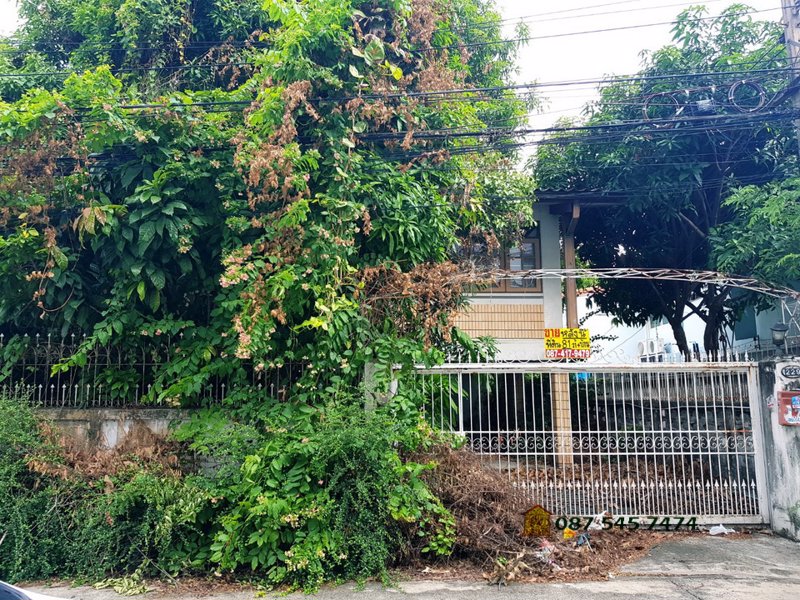 ขายที่ดิน-81-ตรว-พร้อมบ้าน-2-ชั้น-สภาพบ้านต้องรีโนเวท-อยู่สุขุมวิท103-อุดมสุข30-ทำเลดี-ใกล้รถไฟฟ้