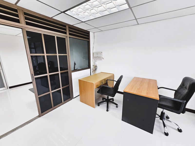 Office for Rent on Silom - Newly Renovated