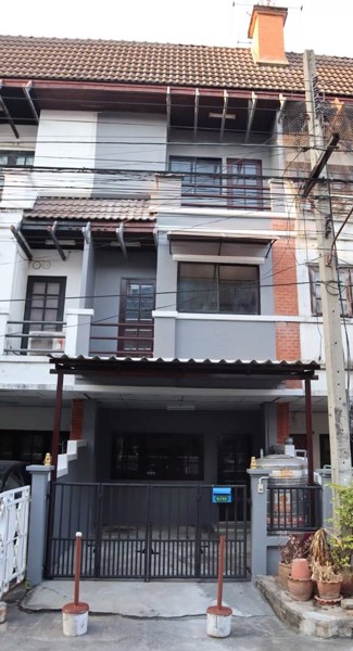 ให้เช่าทาวน์เฮ้าส์ลาดพร้าว-3-ชั้น-ซนาคนิวาส-38-ใกล้เลียบทางด่วนรามอินทรา