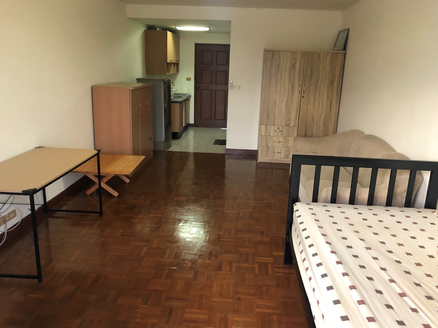 ชาญอิสระซิตีั-35ตรมให้เช่า-ใกล้bts-mrt-บางหว้า-ตู้-เตียง-แอร์-ไมโครเวพ-เครื่องทำน้ำอุ่น-โซฟา