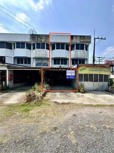 ขายด่วน ตึกแถว 3ชั้น แยกบ้านนา-แก่งคอย