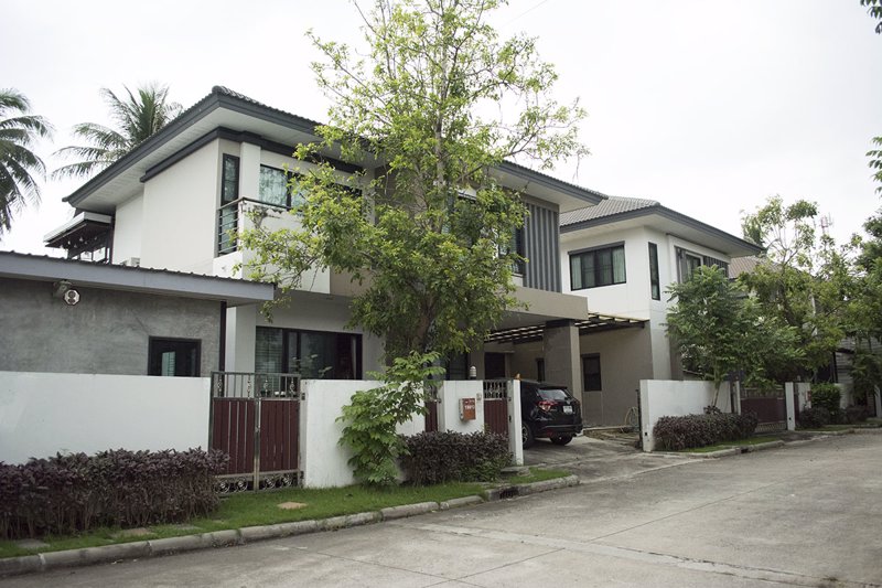 ขายถูกสุดๆ-บ้านเดี่ยว-2-ชั้น-ซีรีน-พระราม2-ท่าข้าม-127-8-ตร-วา-หลังมุม-สุดซอย-2หลังติดกัน