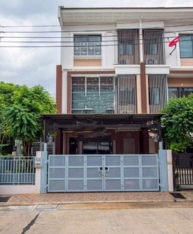 ขายทาวน์เฮาส์-the-private-onnuj-แปลงมุม-ขนาด-5-ห้องนอน-5-ห้องน้ำ