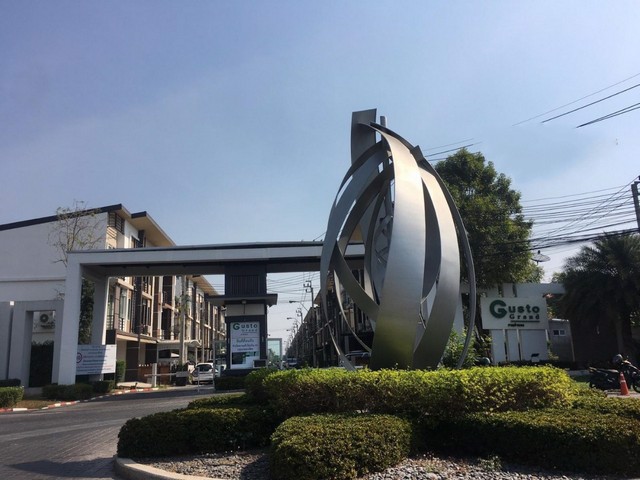 ให้เช่าทาวน์โฮม-3-ชั้น-กัสโต้-แกรนด์-ใกล้-รรนานาชาติร่วมฤดี